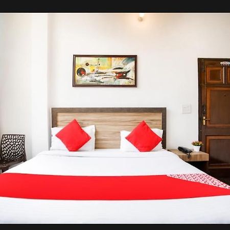 Hotel Surya Inn Νέο Δελχί Εξωτερικό φωτογραφία